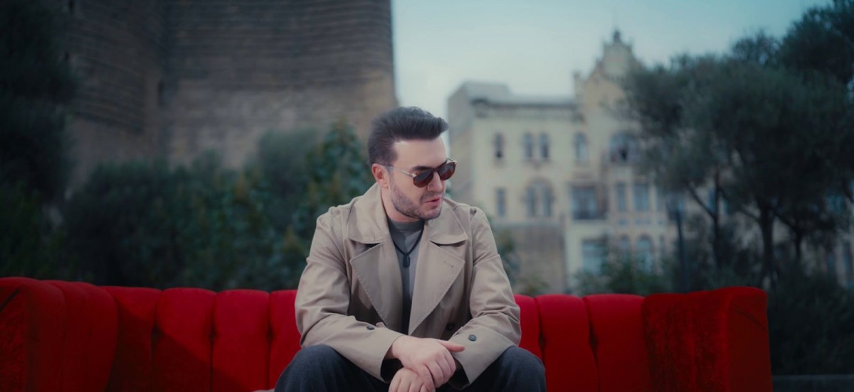 Mustafa Ceceli'den Yeni Şarkı ve Klip: "Benim de Hakkım"