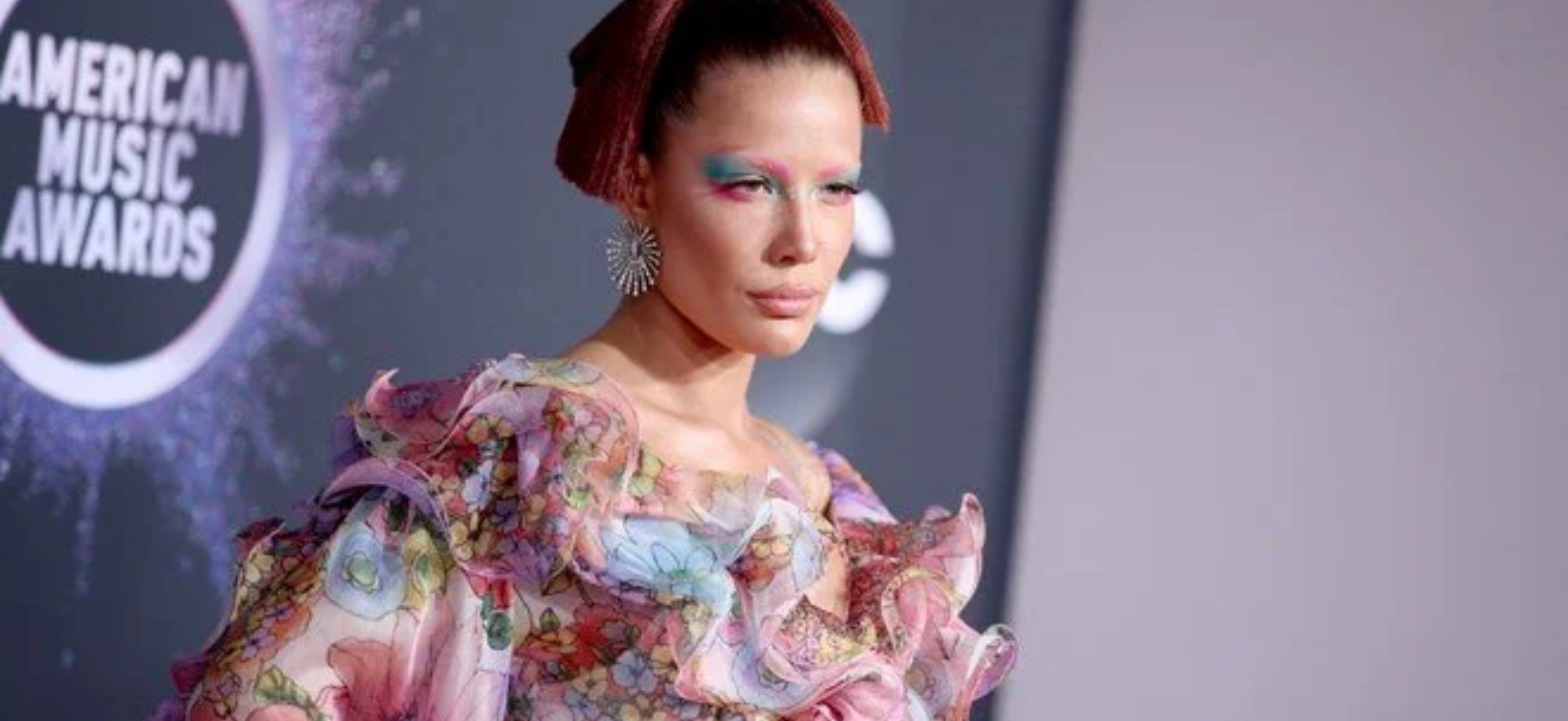 Halsey'in İstanbul konseri bir hafta ertelendi