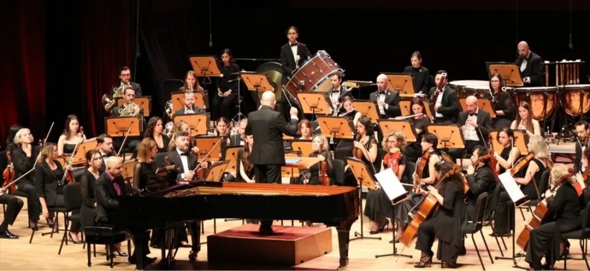 CRR Senfoni Orkestrası