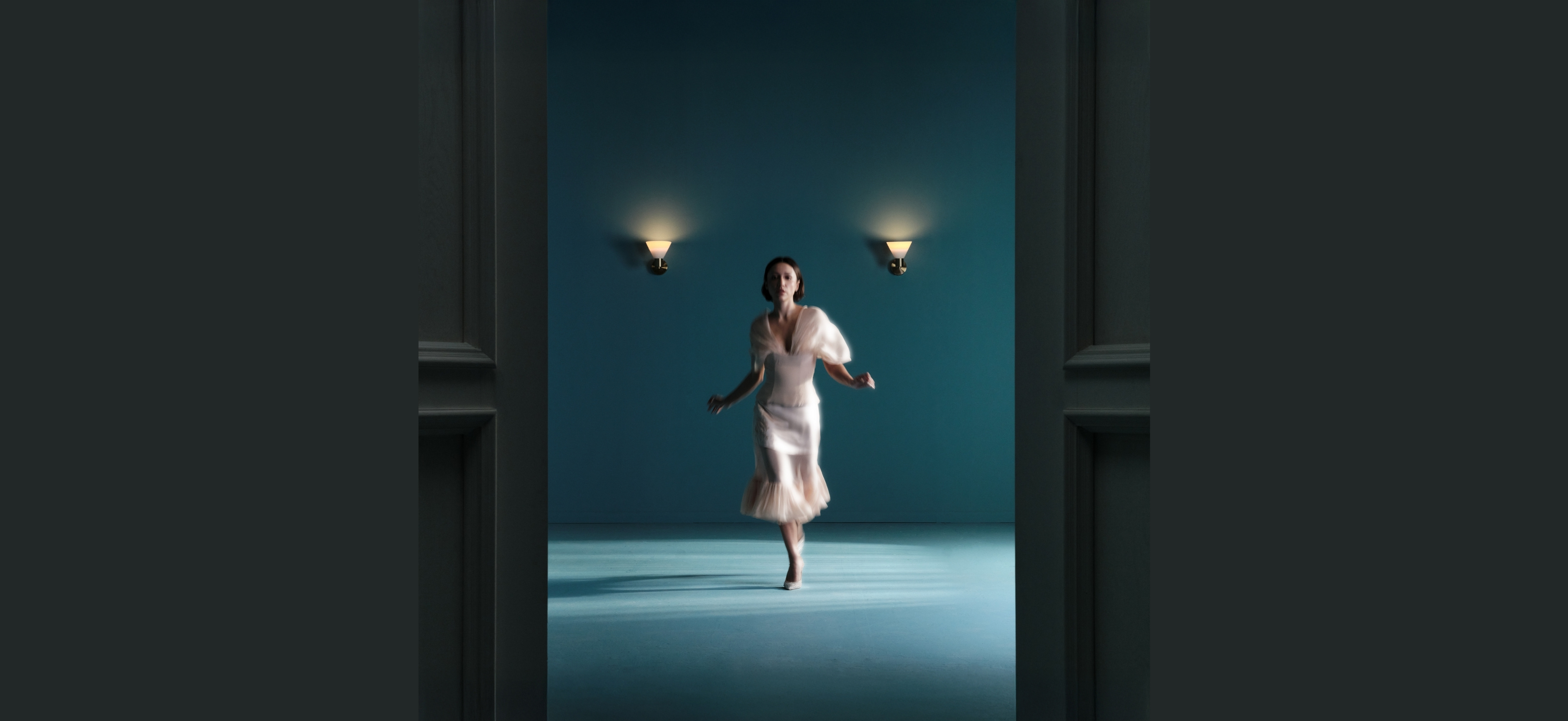 Zeynep Bastık'tan Yazın Habercisi Yeni Tekli: "Misafir"