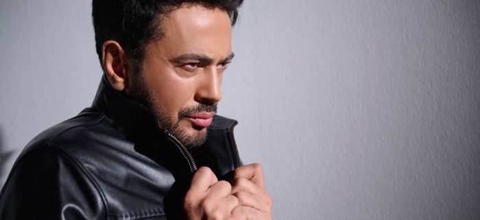 Emre Altuğ - Siyah